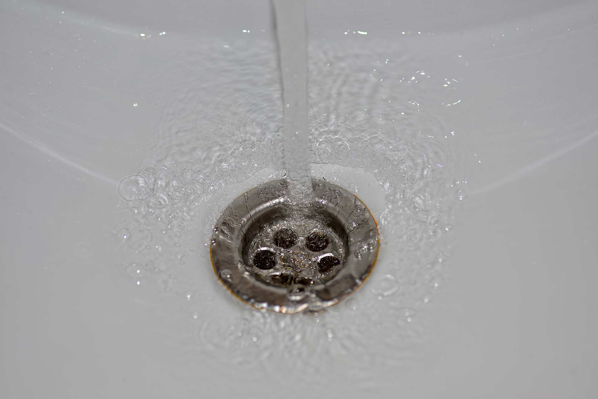 A2B Drains provides services to unblock blocked sinks and drains for properties in Twickenham.